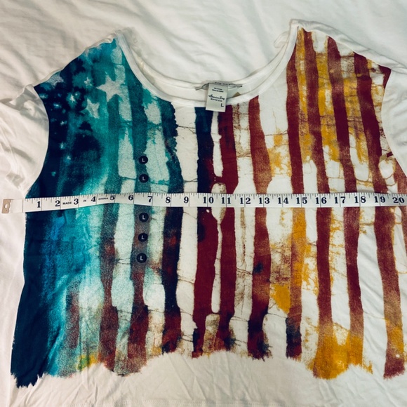 American Rag Flag Crop Tee, Size L., NWT - Picture 6 of 7